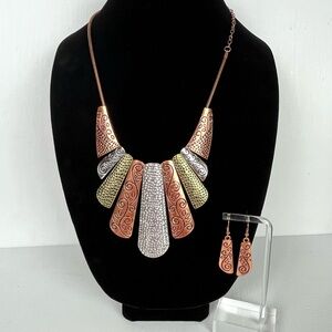 Multi Tonal Metal Fashion Jewelry Necklace and Earrings Set